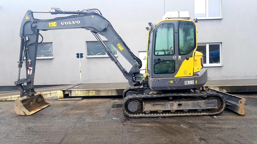 Koparka gąsienicowa VOLVO ECR88D na gąsienicach